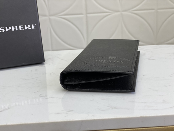 プラダ財布コピー内部構造